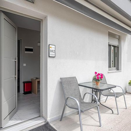 Nymphes Deluxe Accommodation 佩科霍里 外观 照片